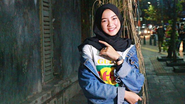 hijab segi empat polos